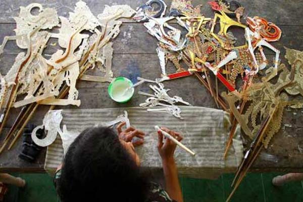 Pusat Kerajinan Wayang  Kulit  Gendeng Bantul Yogyakarta 