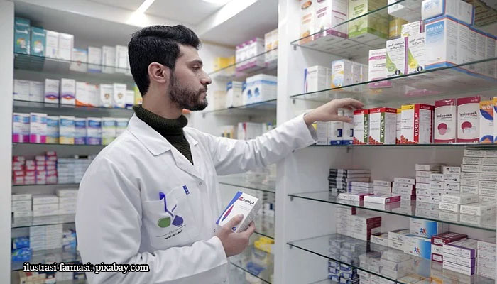 peran farmasi dalam sistem kesehatan masyarakat