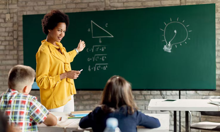 Strategis Guru Menghadapi Generasi Digital